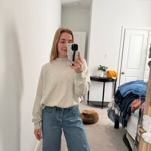 Universal Thread Cream mock neck Sweater medium